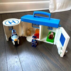Playmobile 123 Portable Police Station